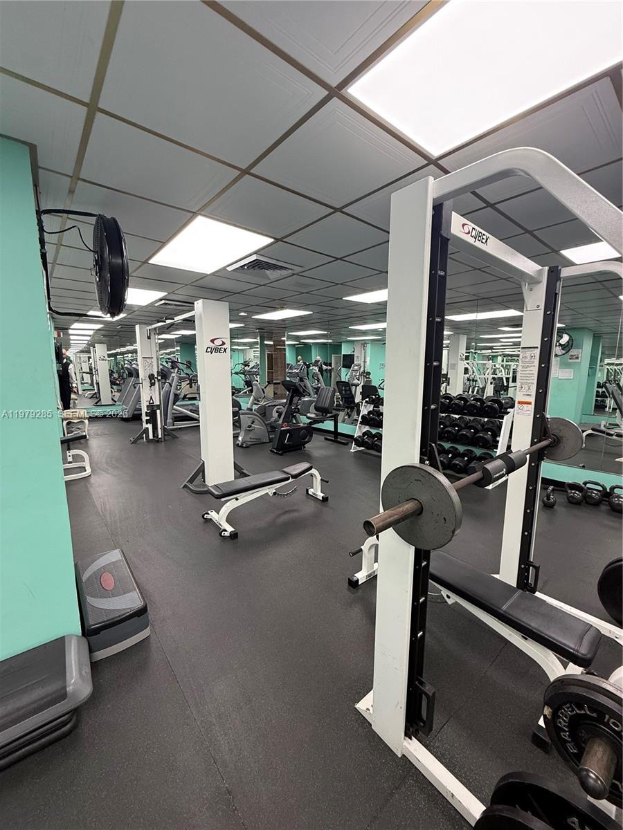 5255 Collins Ave #7B Miami Beach, FL 33140