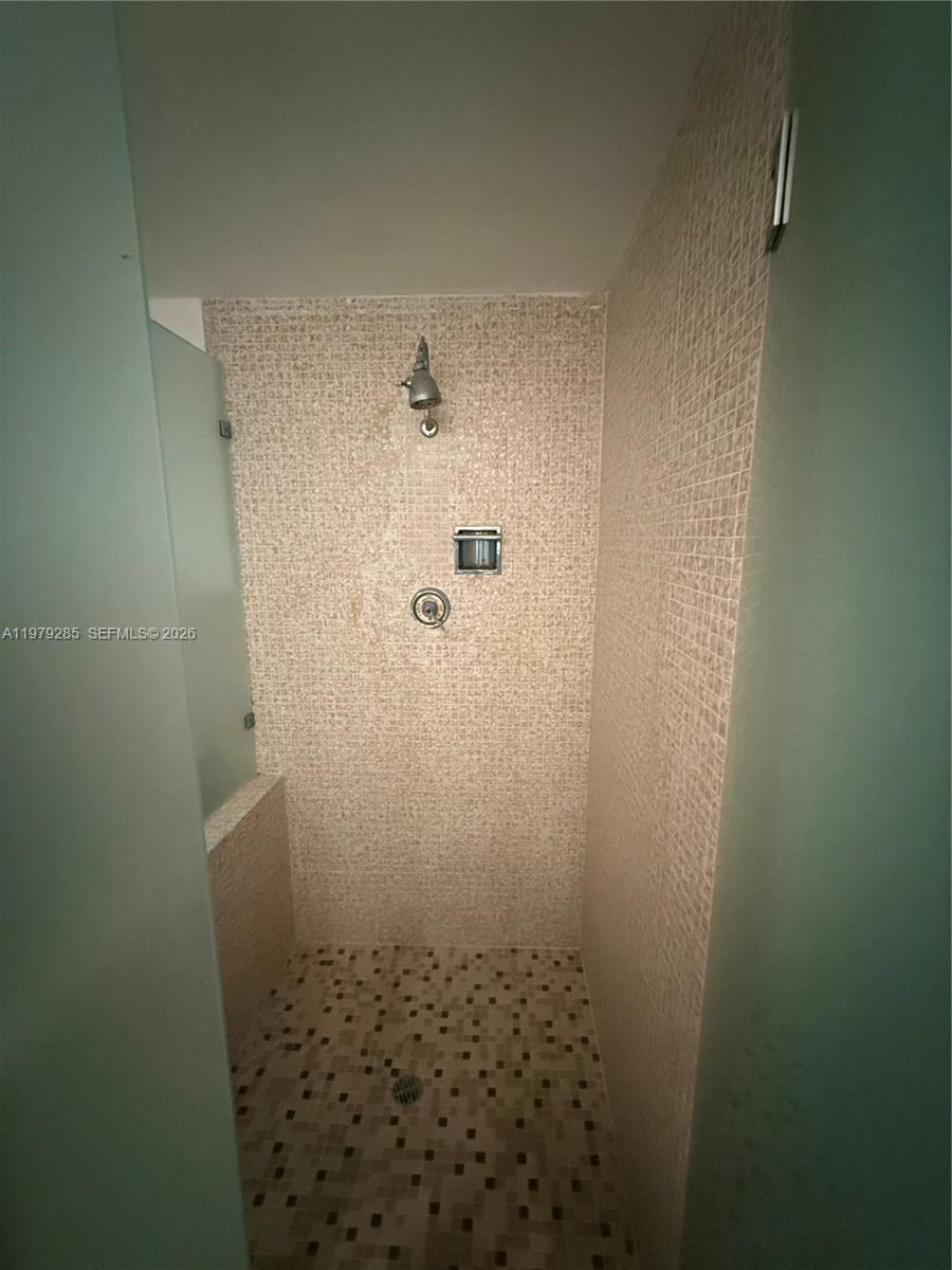 5255 Collins Ave #7B Miami Beach, FL 33140