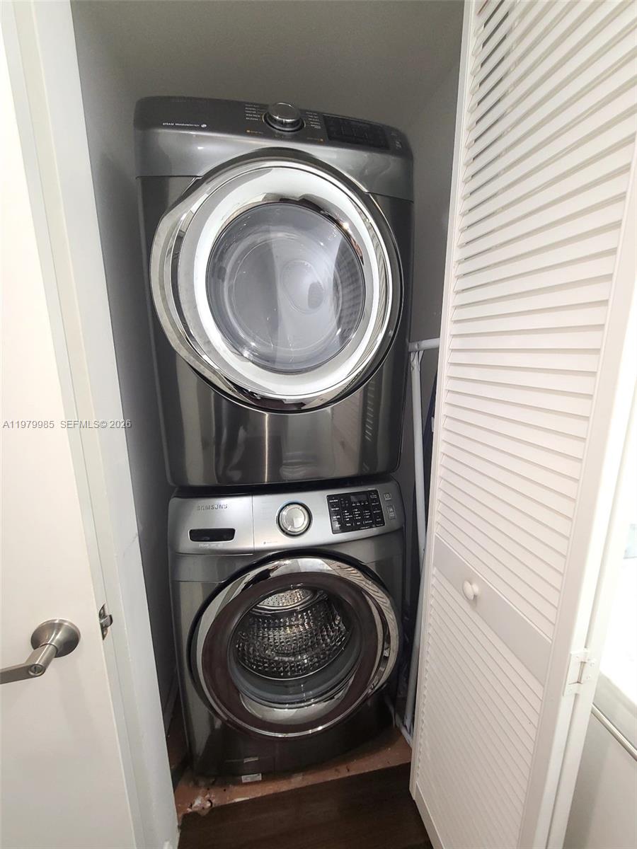 image The Plaza on Brickell West17