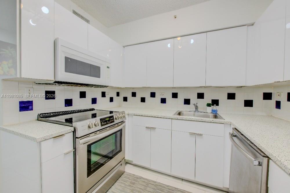 1500 Bay Rd #528S Miami Beach, FL 33139