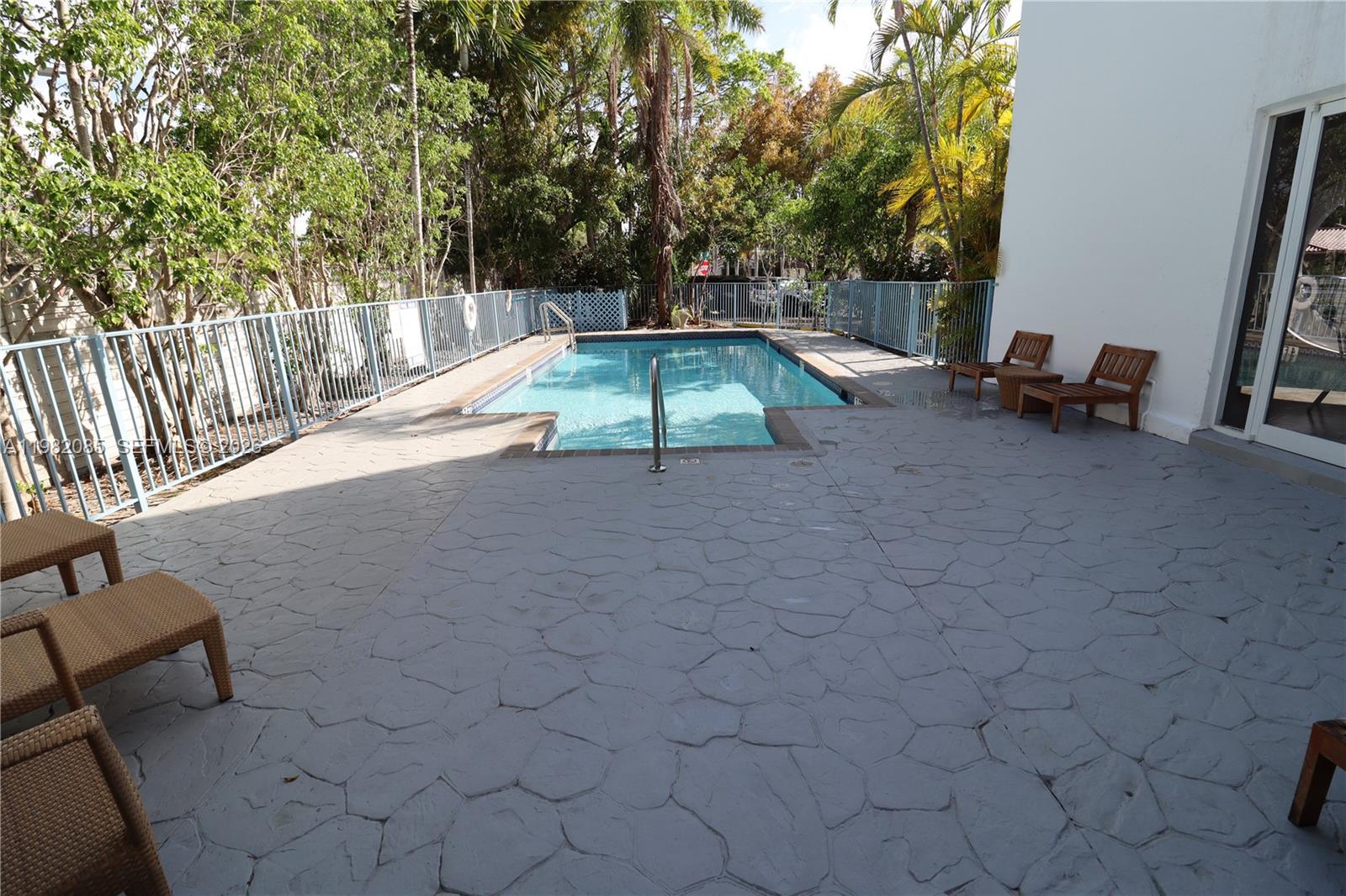 16531 NE 35th Ave #103 North Miami Beach, FL 33160