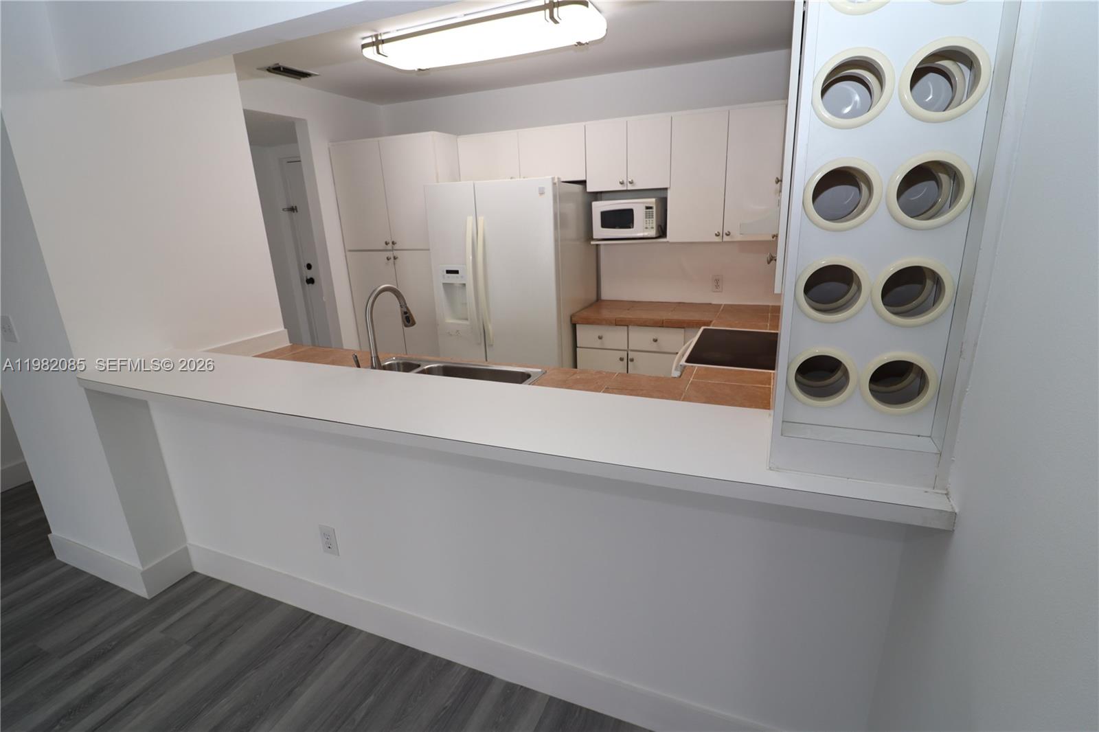 16531 NE 35th Ave #103 North Miami Beach, FL 33160