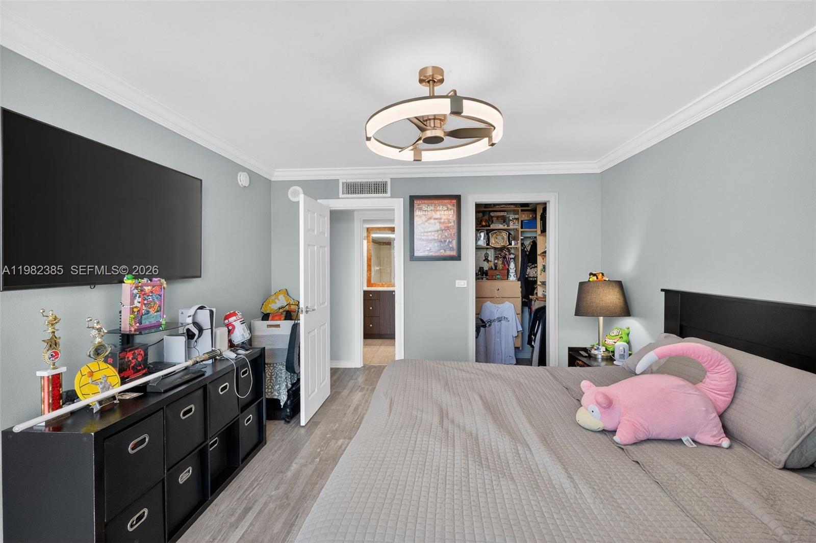 Undisclosed Address Miami Beach, FL 33140