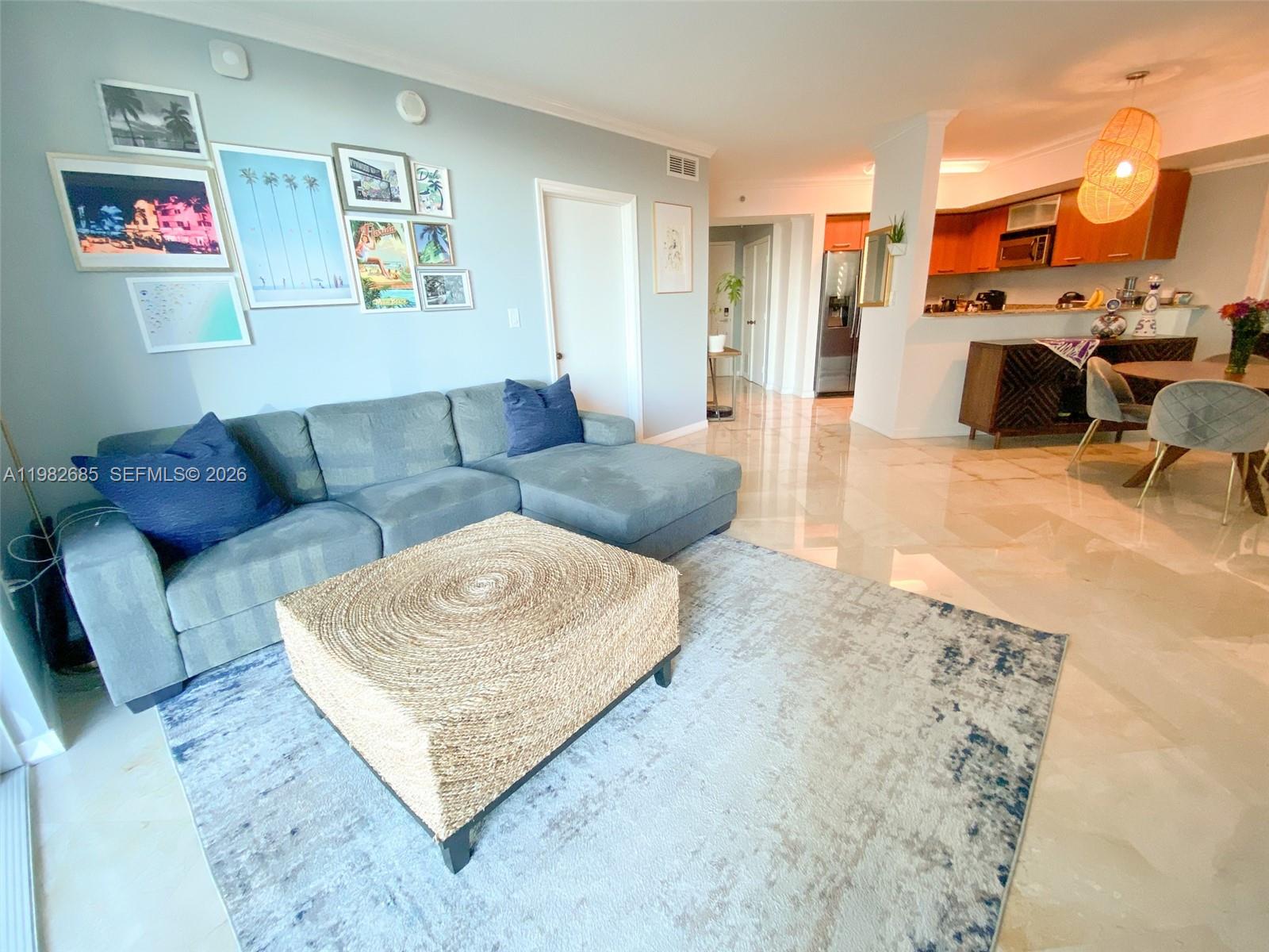 9055 SW 73rd Ct #908 Miami, FL 33156