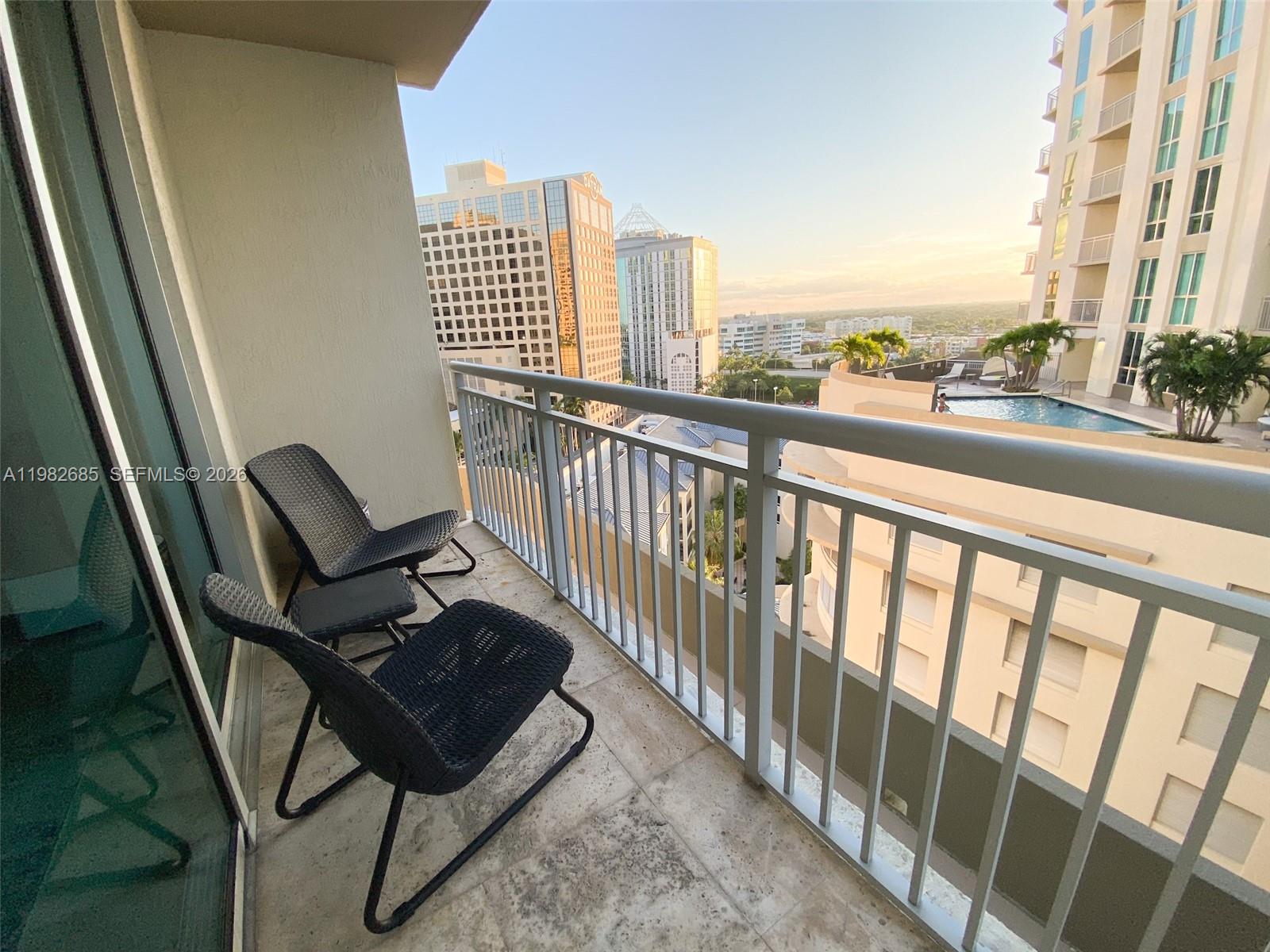 9055 SW 73rd Ct #908 Miami, FL 33156