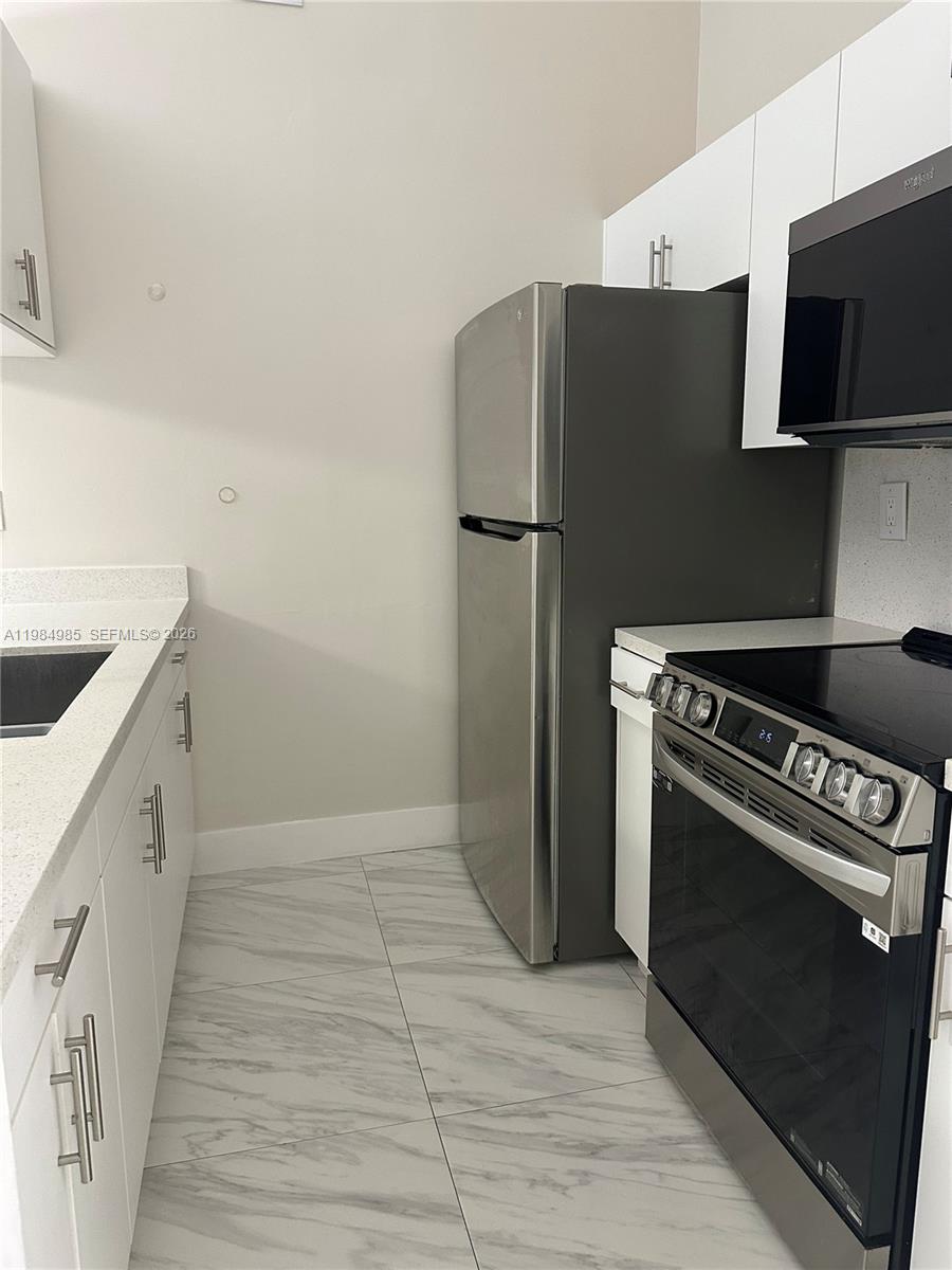 6708 NW 188th Ter Hialeah, FL 33015