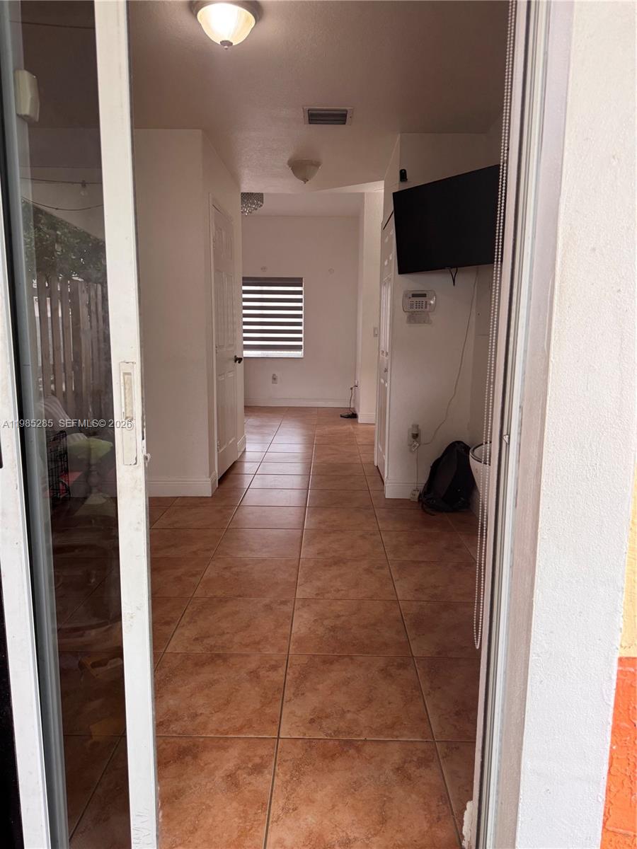 7400 NW 178th St #7400 Hialeah, FL 33015