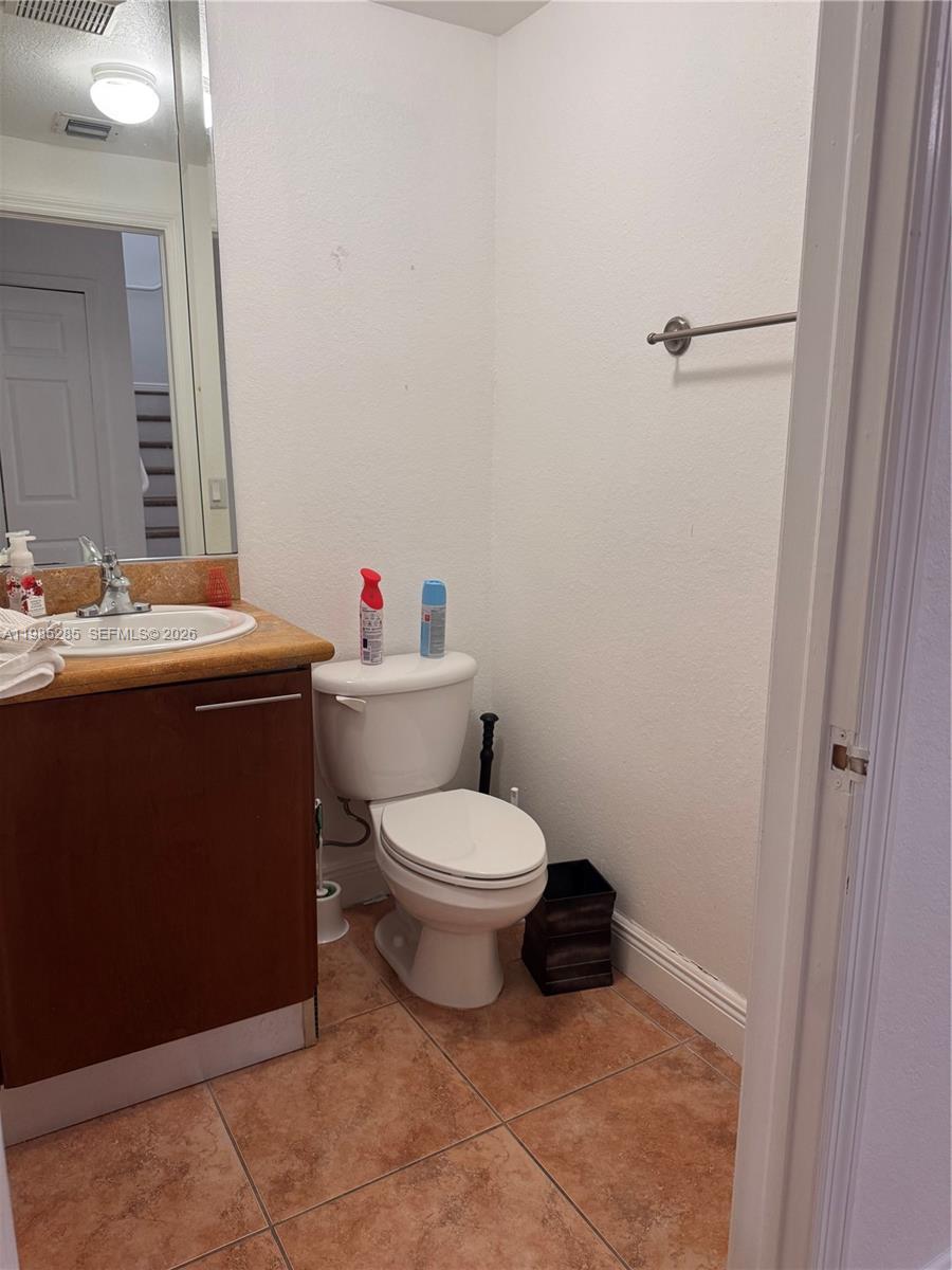 7400 NW 178th St #7400 Hialeah, FL 33015