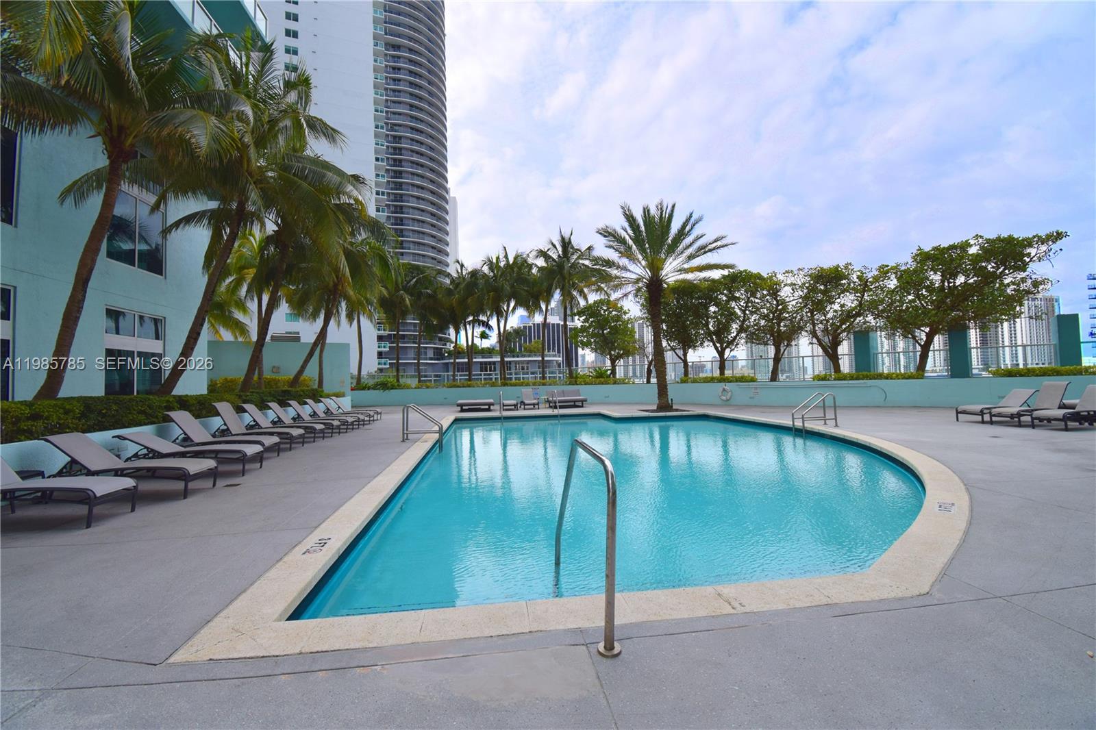 image Quantum on the Bay32