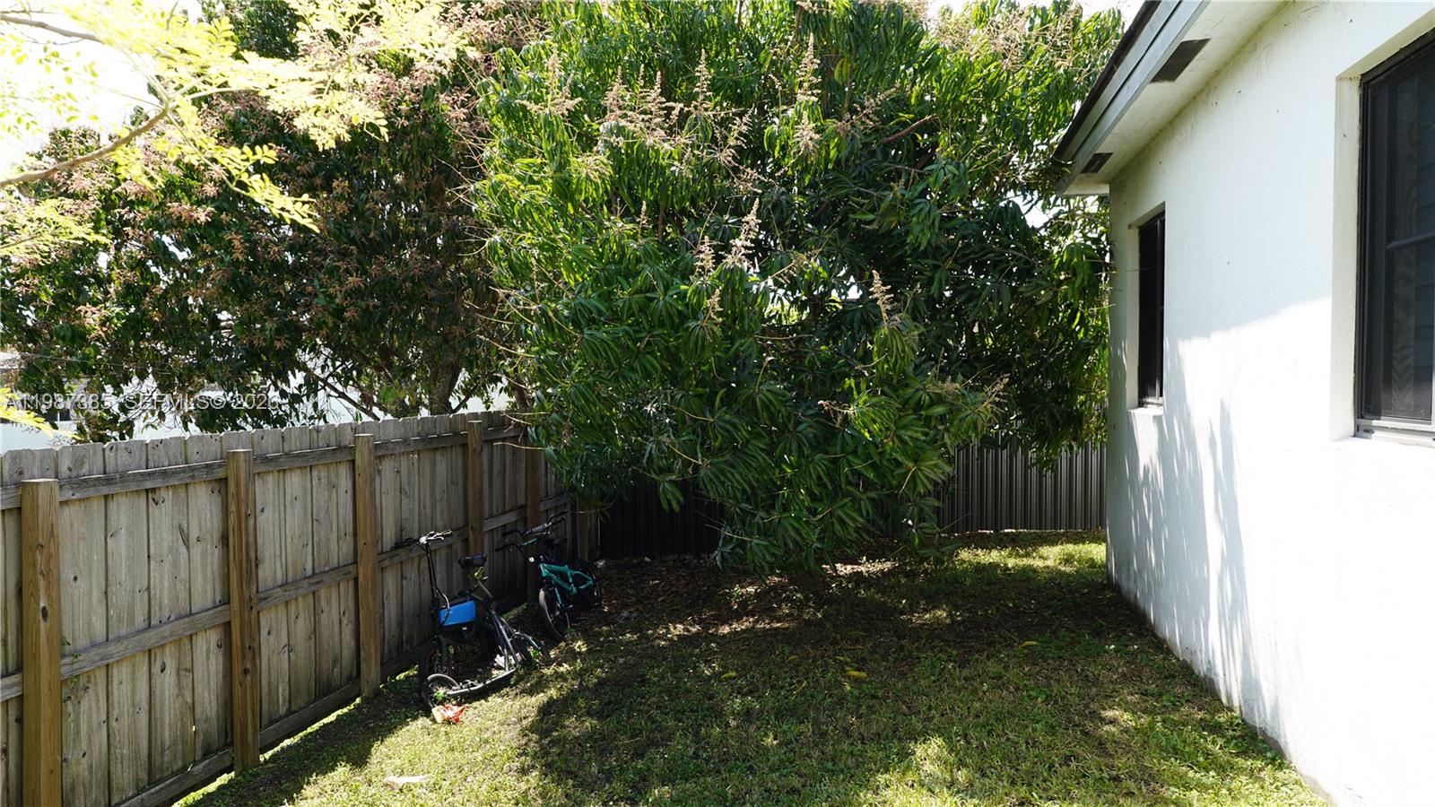 16869 SW 109th Pl Miami, FL 33157