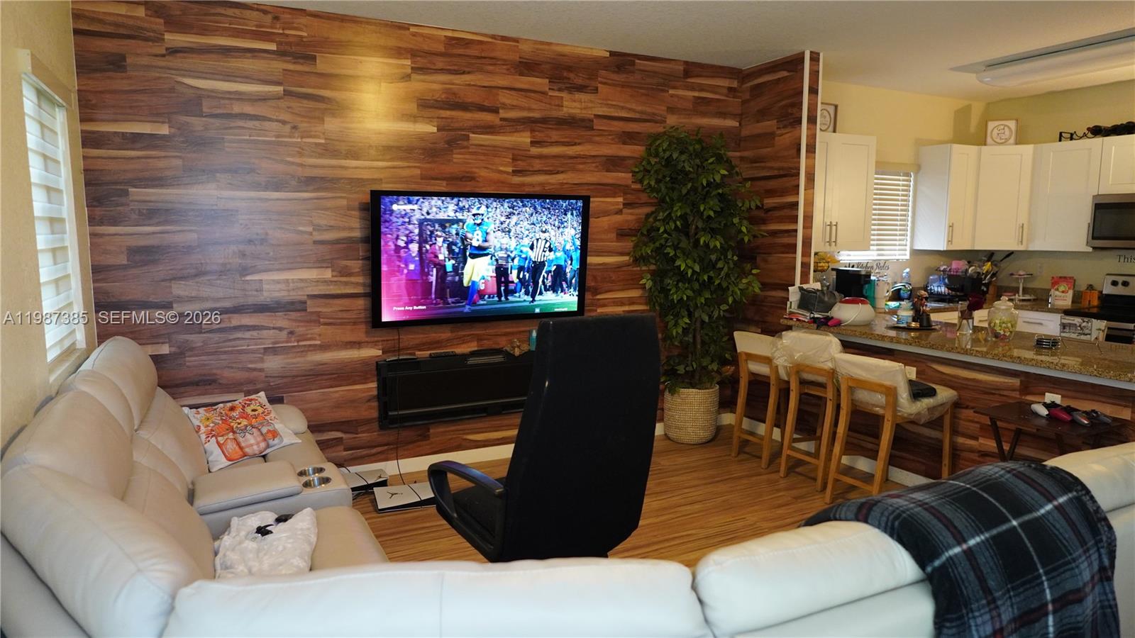 16869 SW 109th Pl Miami, FL 33157