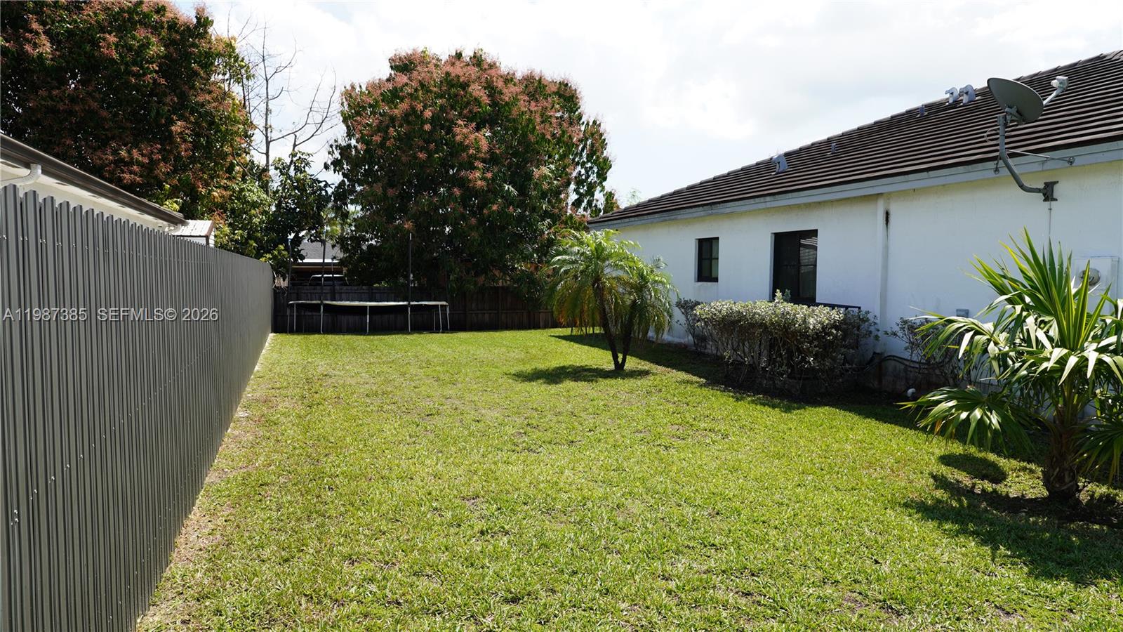 16869 SW 109th Pl Miami, FL 33157