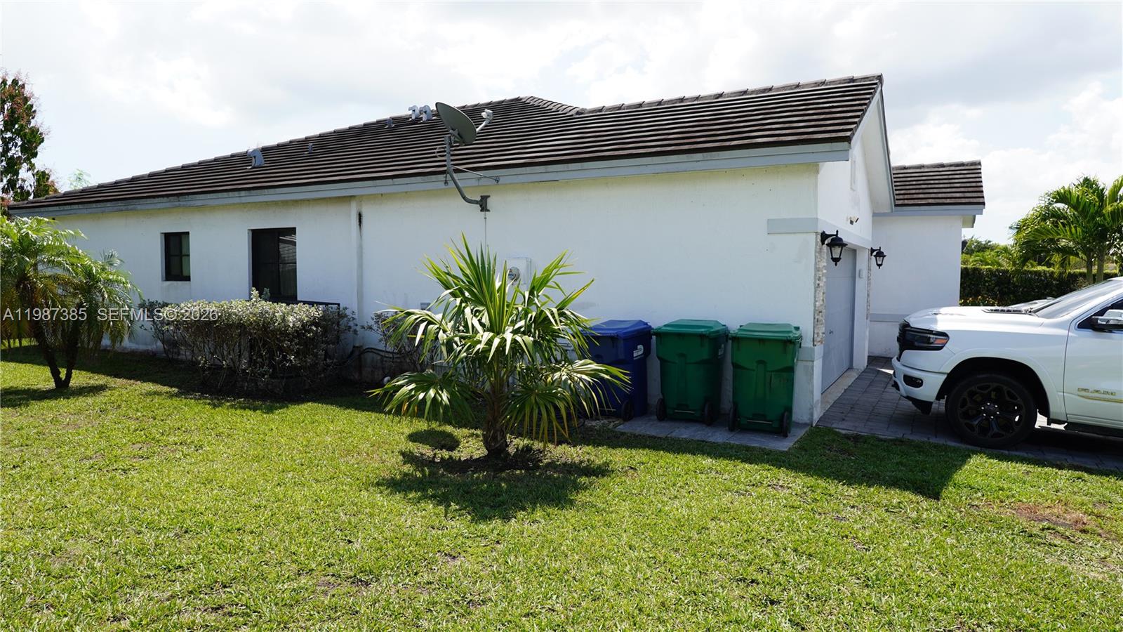 16869 SW 109th Pl Miami, FL 33157