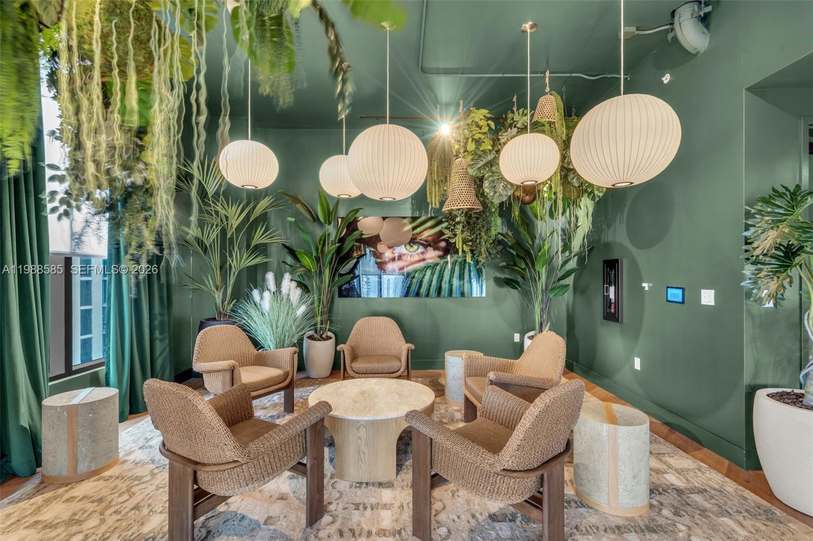 121 NE 5th St #2304 Miami, FL 33132