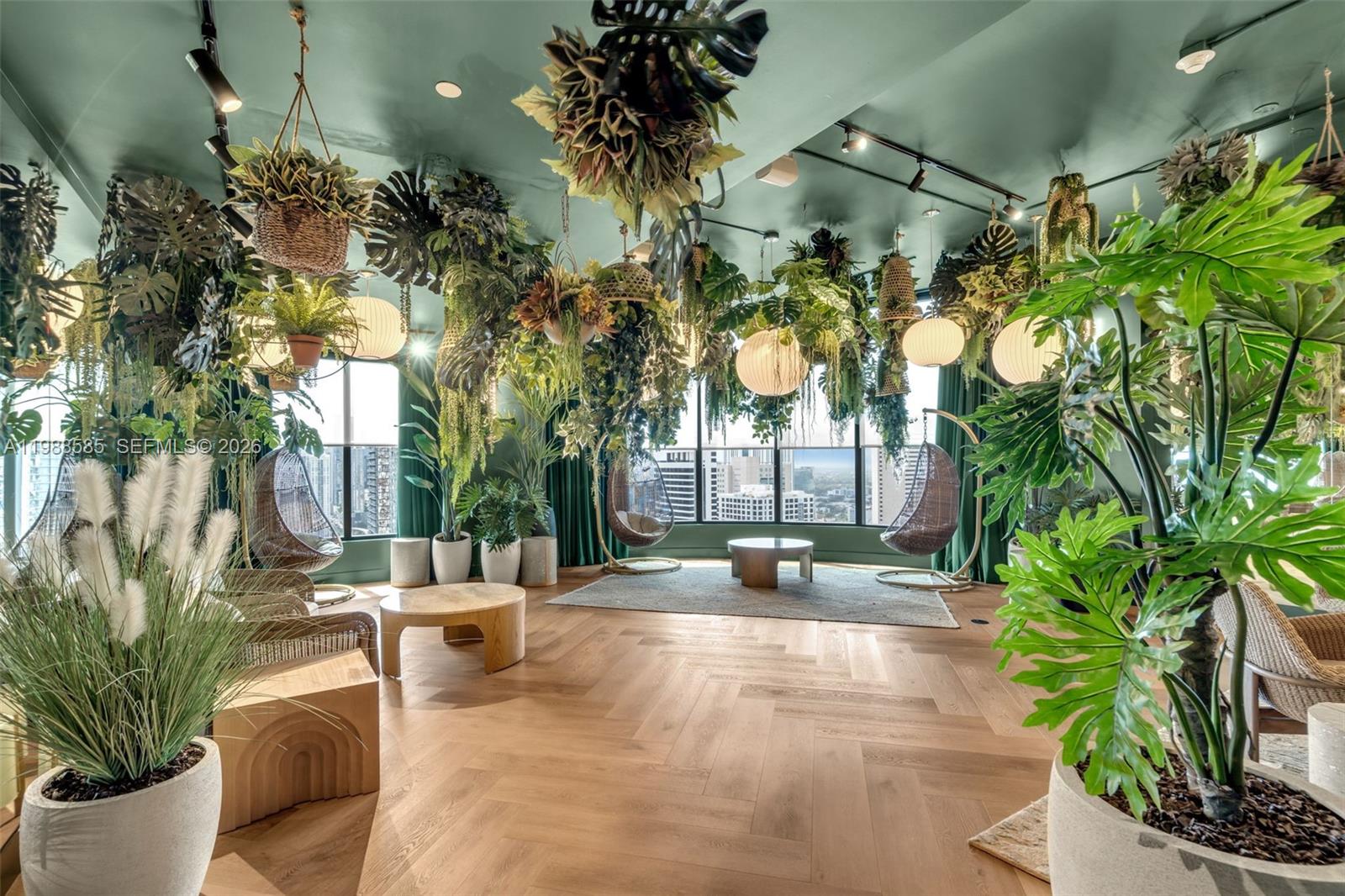 121 NE 5th St #2304 Miami, FL 33132