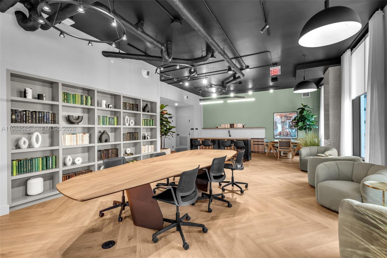 121 NE 5th St #2304 Miami, FL 33132