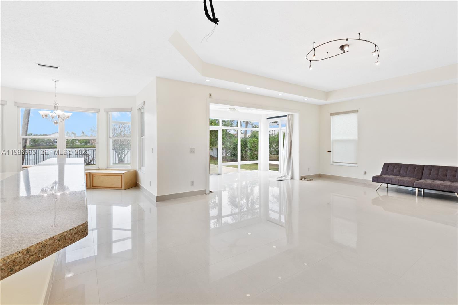 10091 NW 7th St Plantation, FL 33324