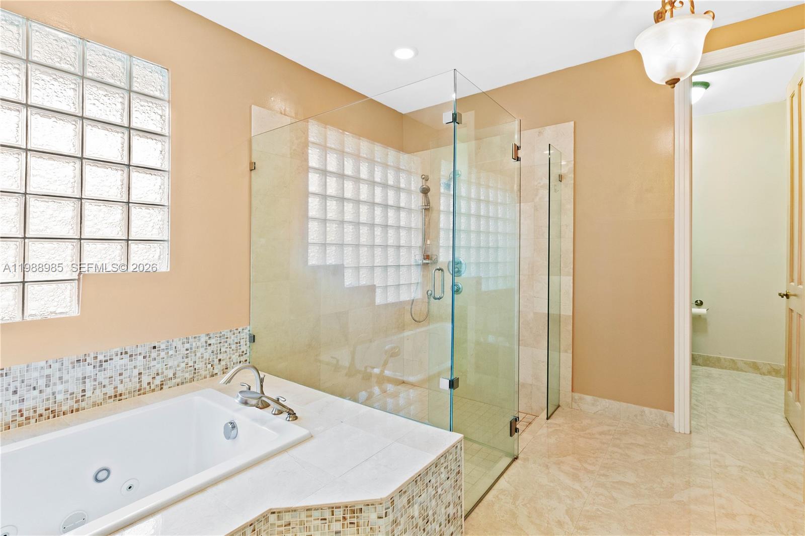 10091 NW 7th St Plantation, FL 33324