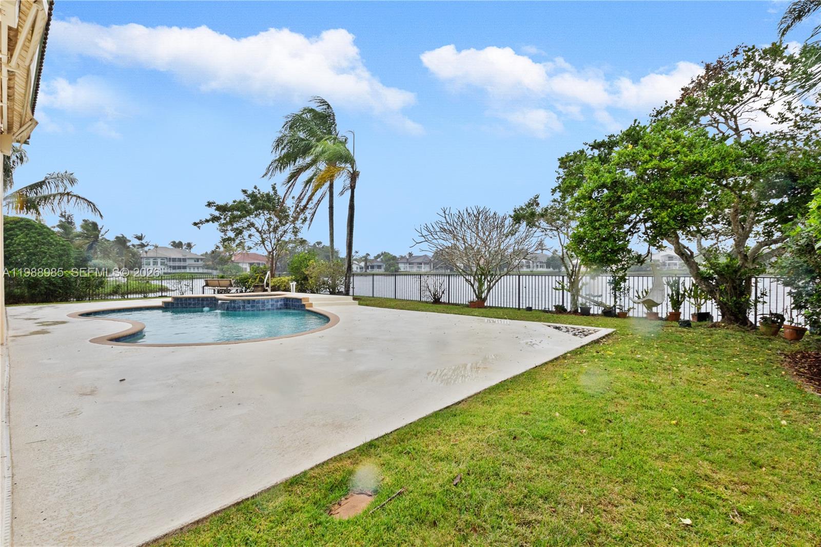 10091 NW 7th St Plantation, FL 33324