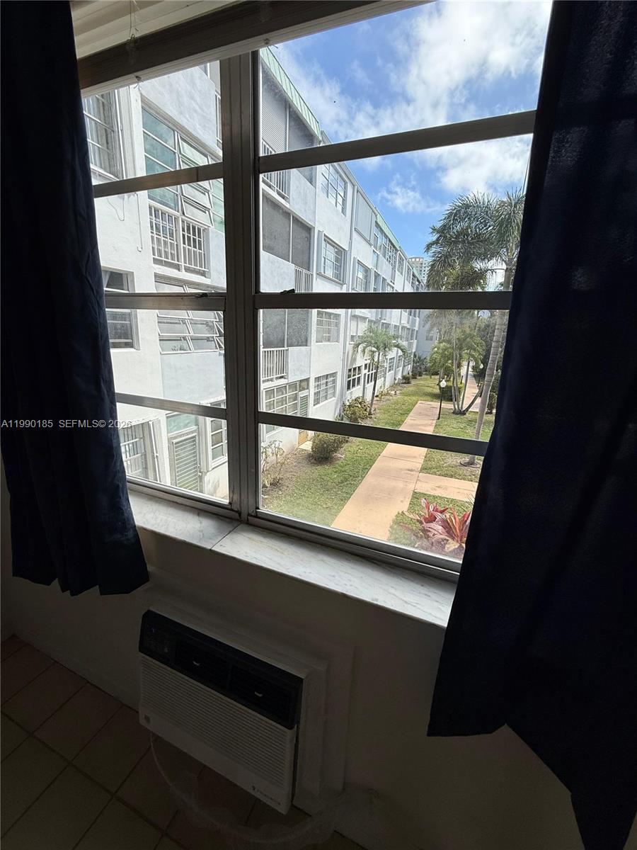 1333 E Hallandale Bch Blvd #223 Hallandale Beach, FL 33009