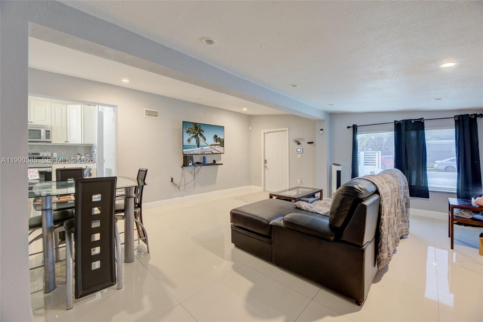 3811 SW 47th Ave West Park, FL 33023