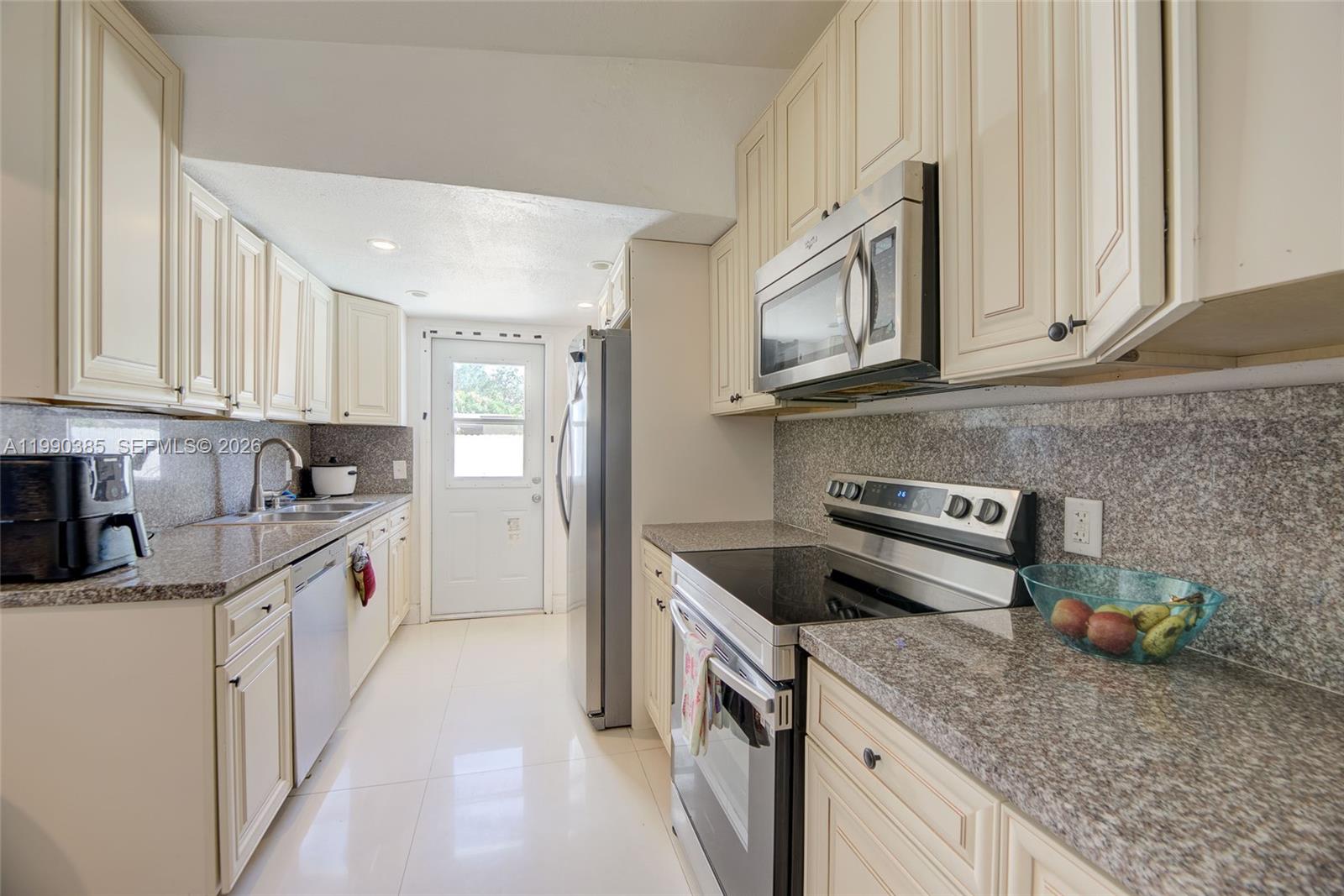 3811 SW 47th Ave West Park, FL 33023