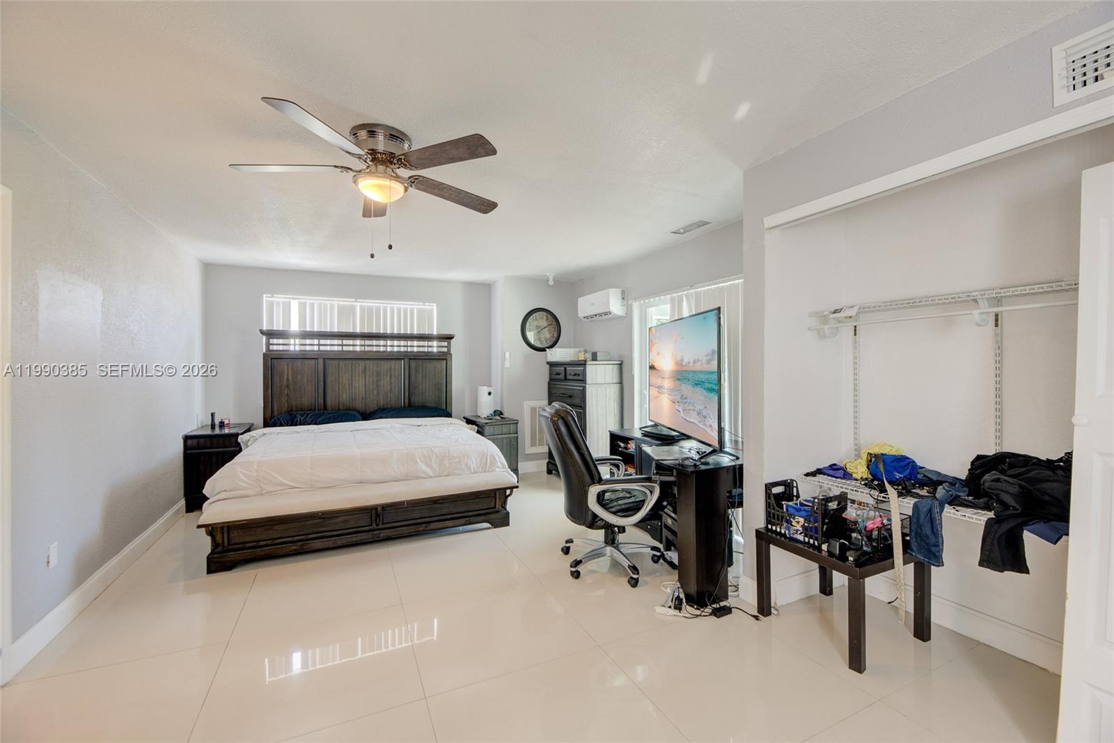 3811 SW 47th Ave West Park, FL 33023