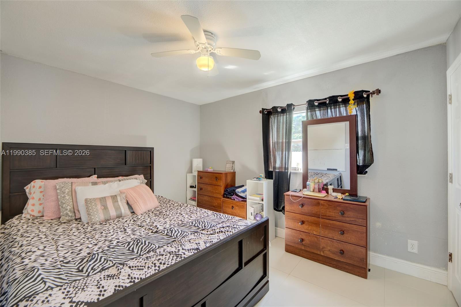 3811 SW 47th Ave West Park, FL 33023