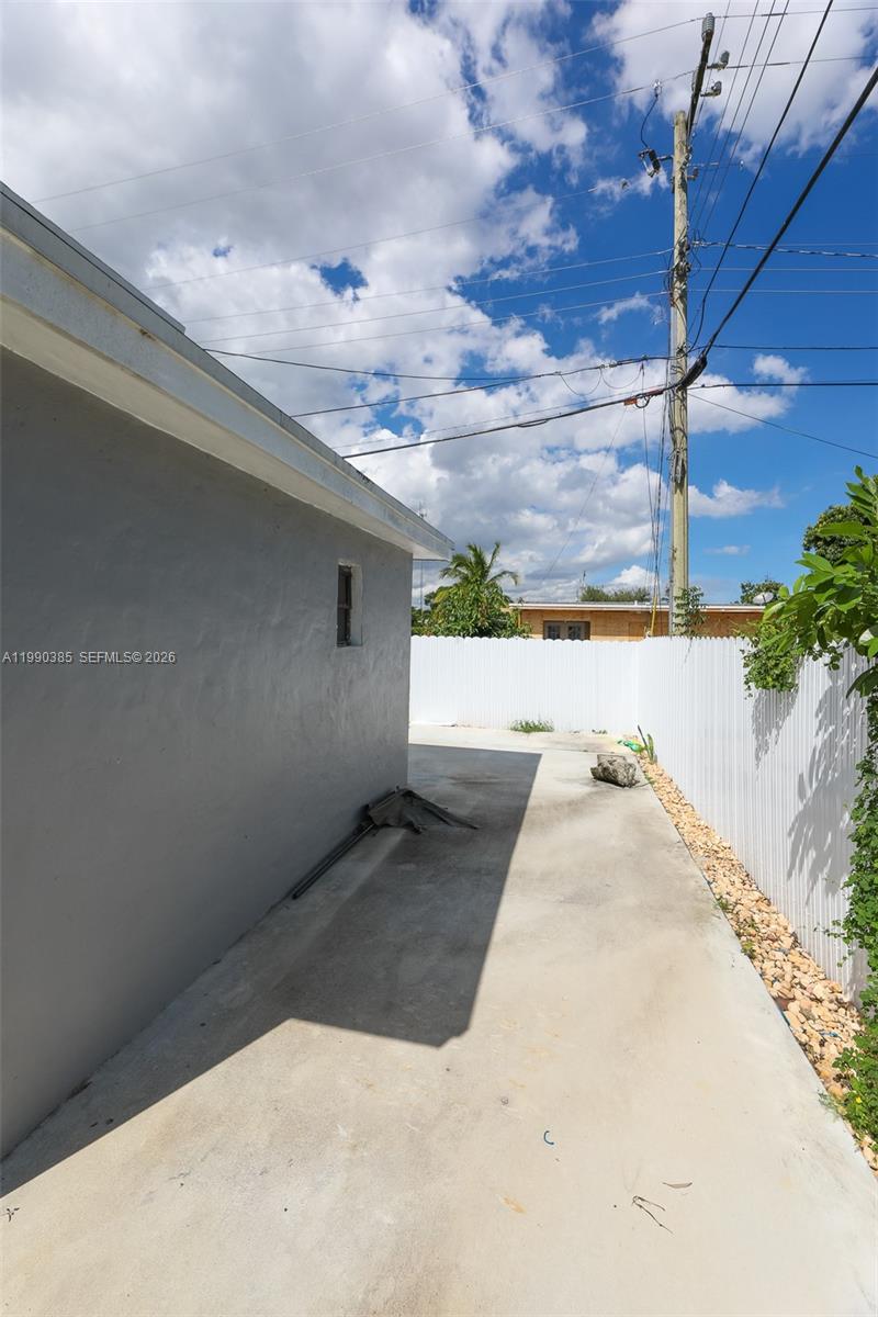 3811 SW 47th Ave West Park, FL 33023