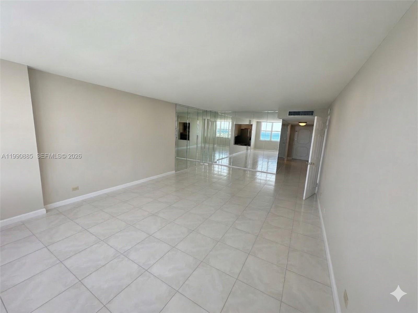 6039 Collins Ave #PH10 Miami Beach, FL 33140