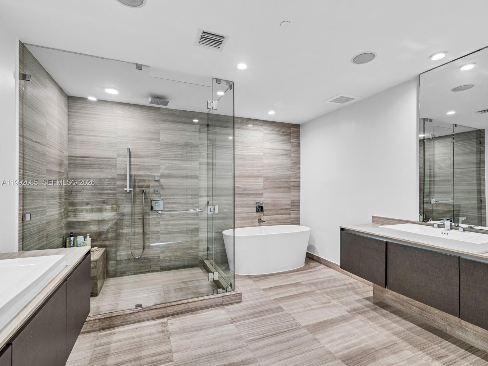 3300 NE 188th St #511 Aventura, FL 33180