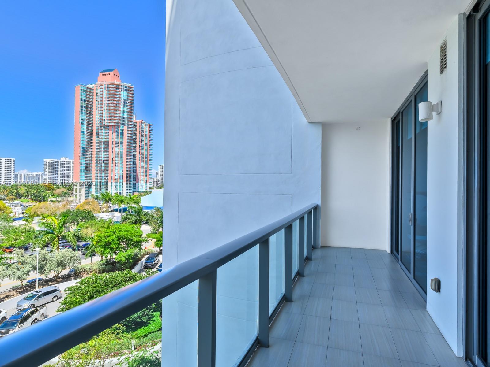 3300 NE 188th St #511 Aventura, FL 33180