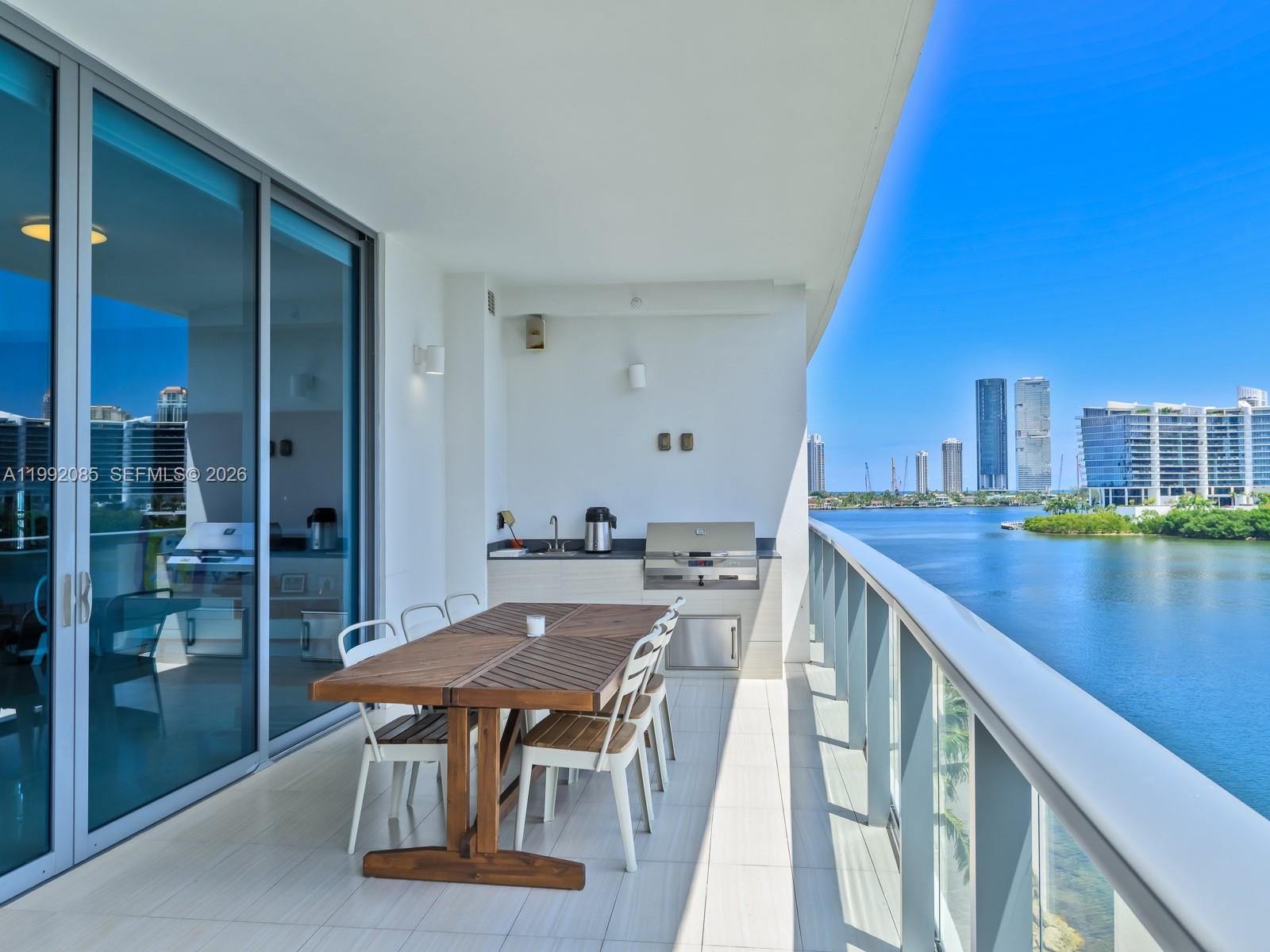 3300 NE 188th St #511 Aventura, FL 33180