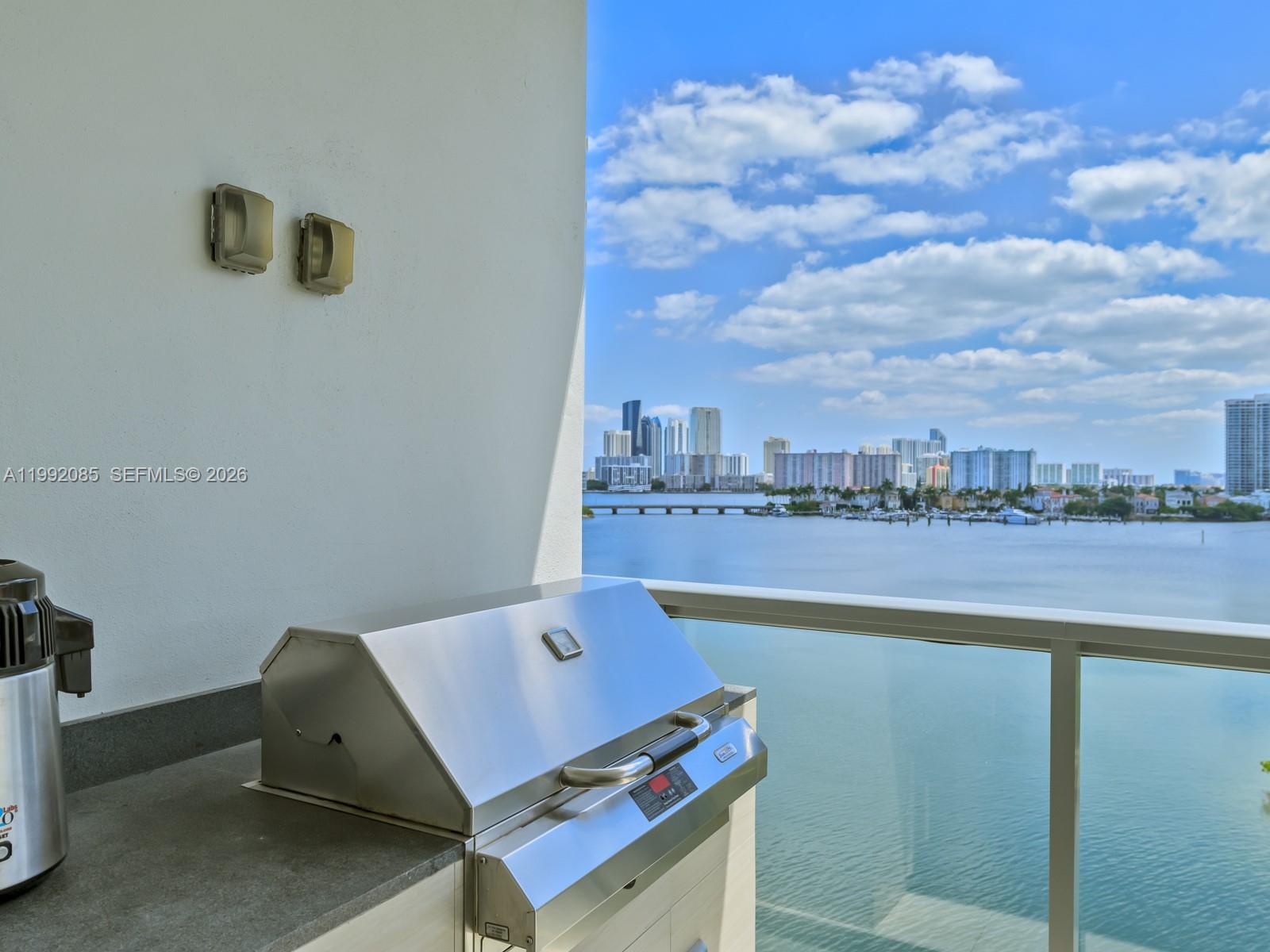 3300 NE 188th St #511 Aventura, FL 33180