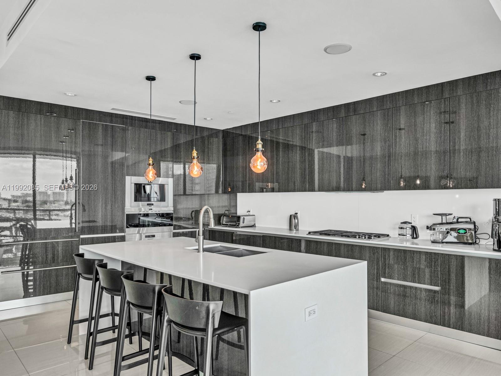 3300 NE 188th St #511 Aventura, FL 33180