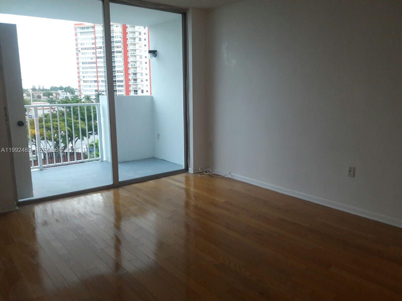 1200 NE Miami Gdns Dr #504W
