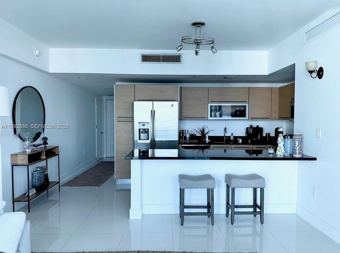 950 Brickell Bay Dr #3807 Miami, FL 33131