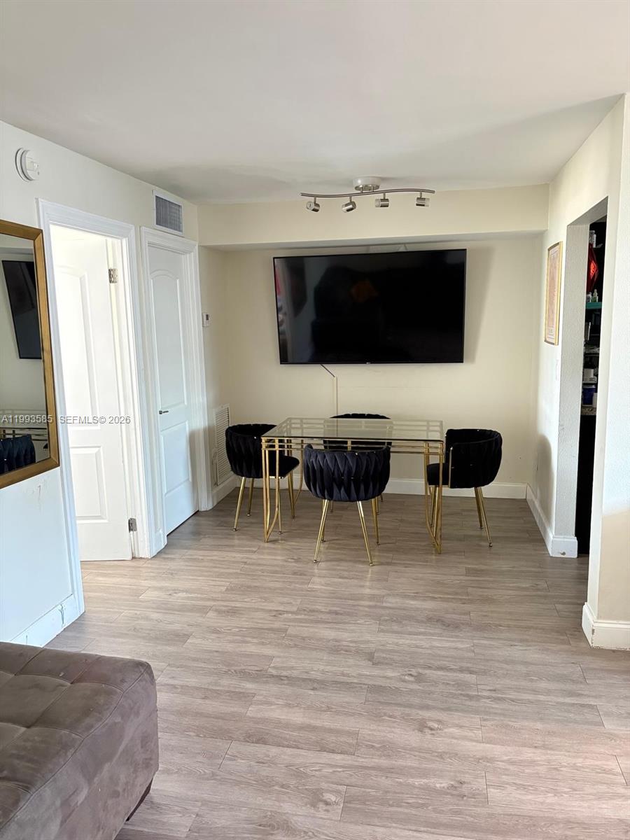 910 Michigan Ave #505 Miami Beach, FL 33139