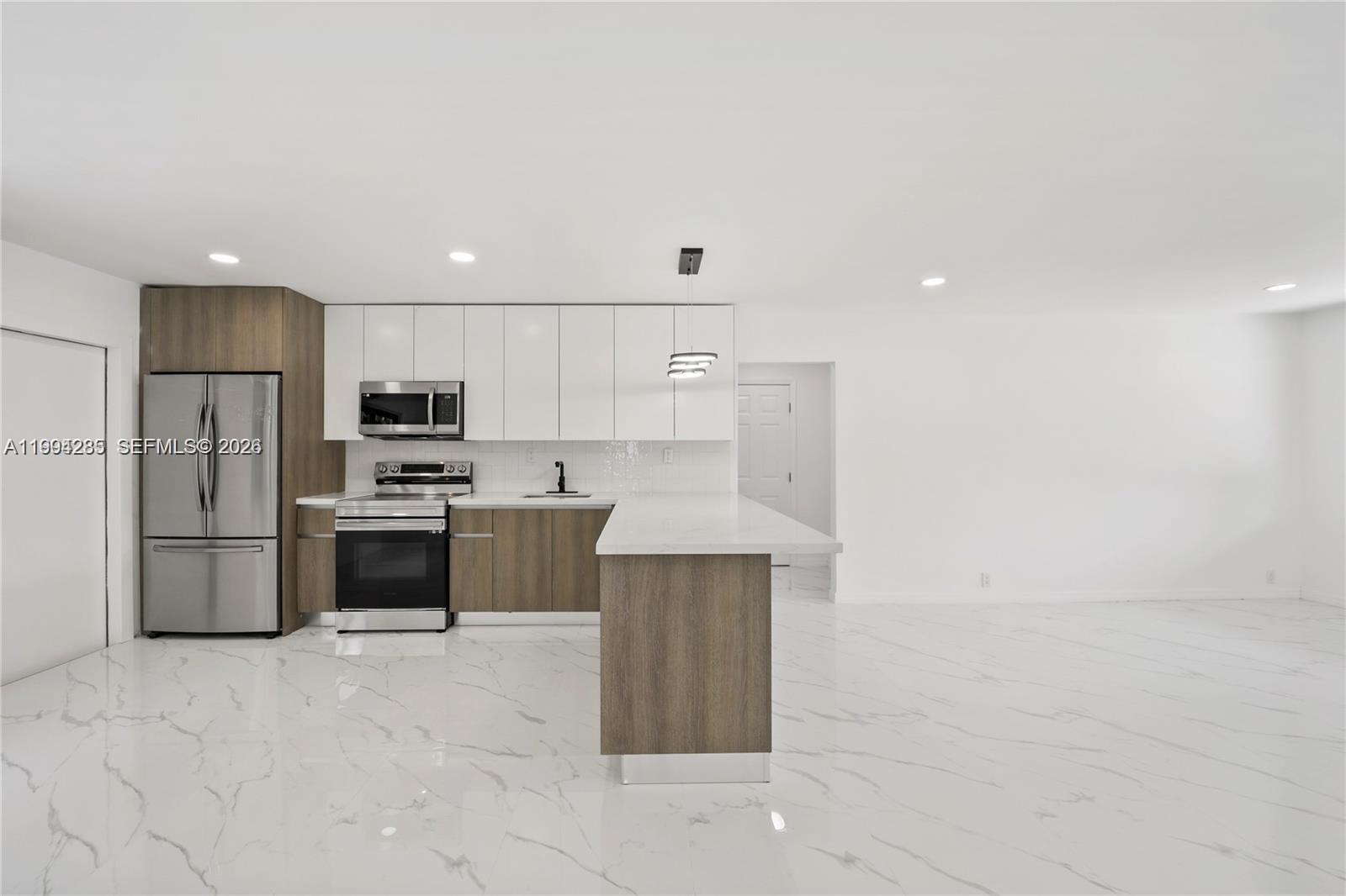 5635 Pierce St Hollywood, FL 33021