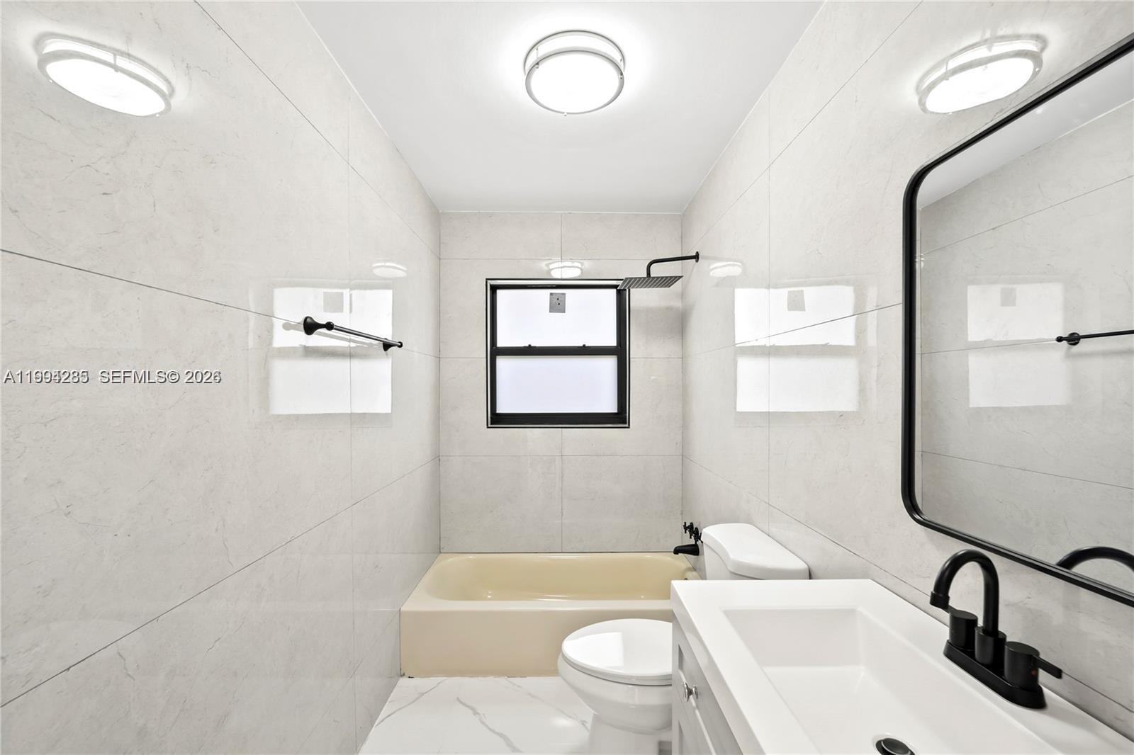 5635 Pierce St Hollywood, FL 33021