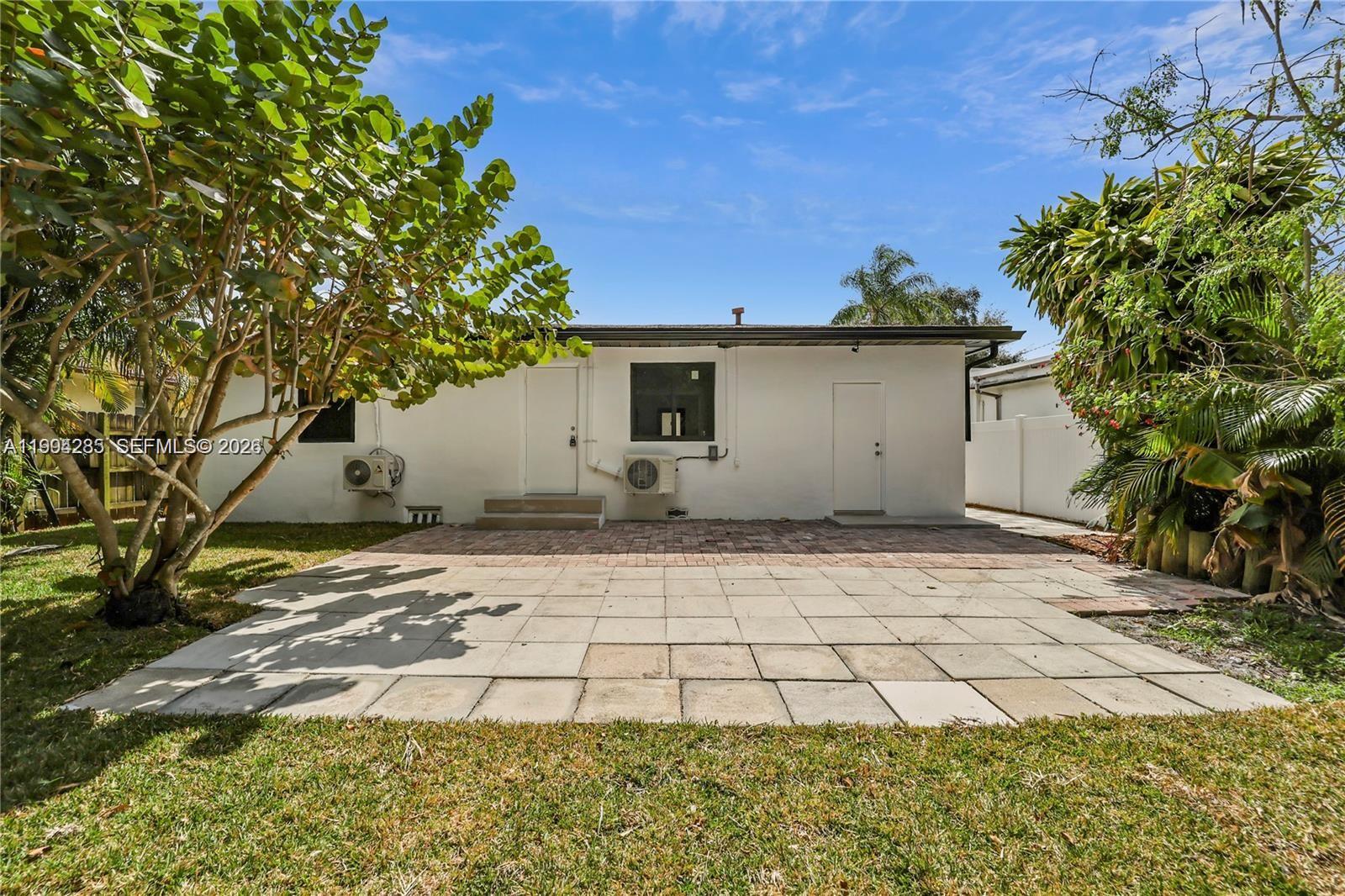 5635 Pierce St Hollywood, FL 33021