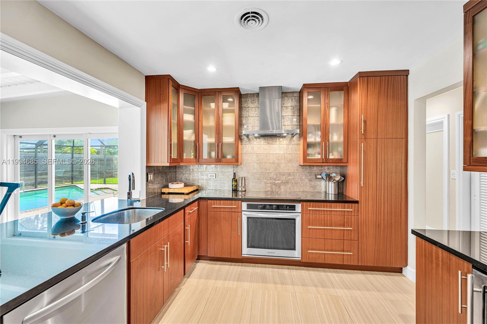 8541 SW 87th Ct Miami, FL 33173