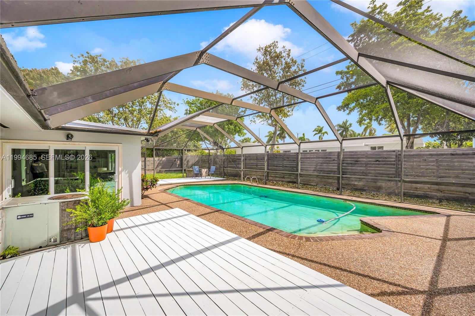 8541 SW 87th Ct Miami, FL 33173