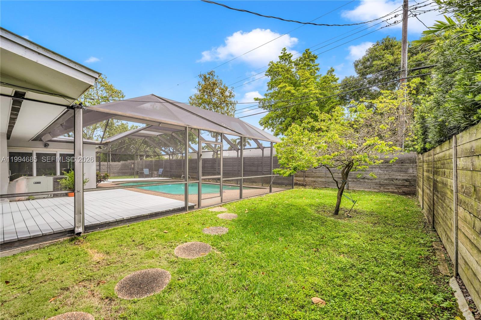 8541 SW 87th Ct Miami, FL 33173