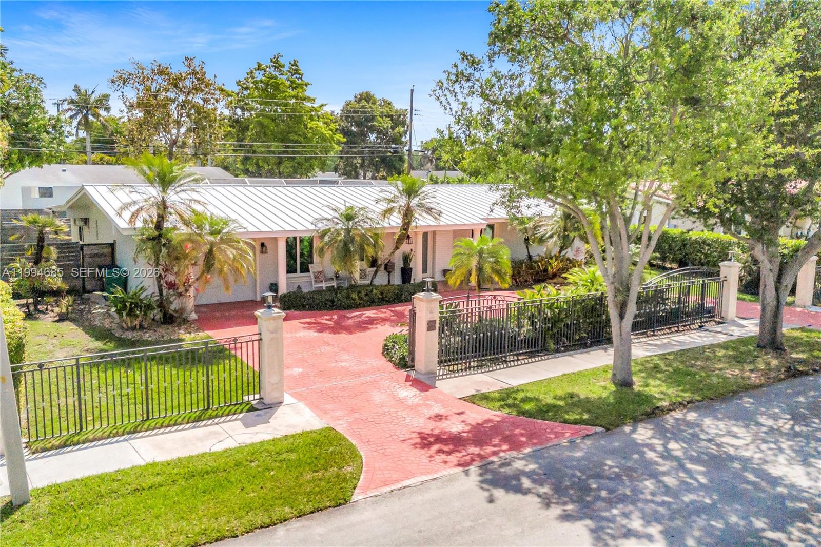 8541 SW 87th Ct Miami, FL 33173