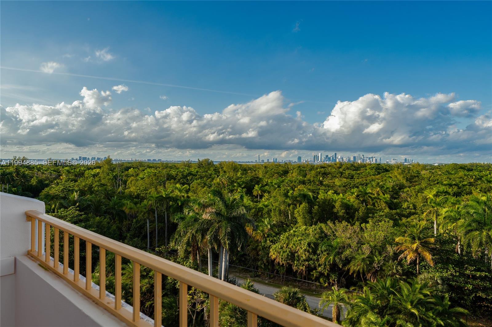 177 Ocean Ln Dr #812 Key Biscayne, FL 33149