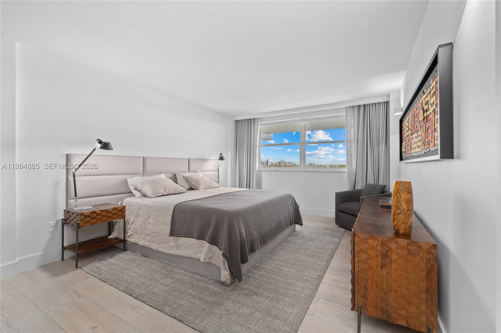 177 Ocean Ln Dr #812 Key Biscayne, FL 33149