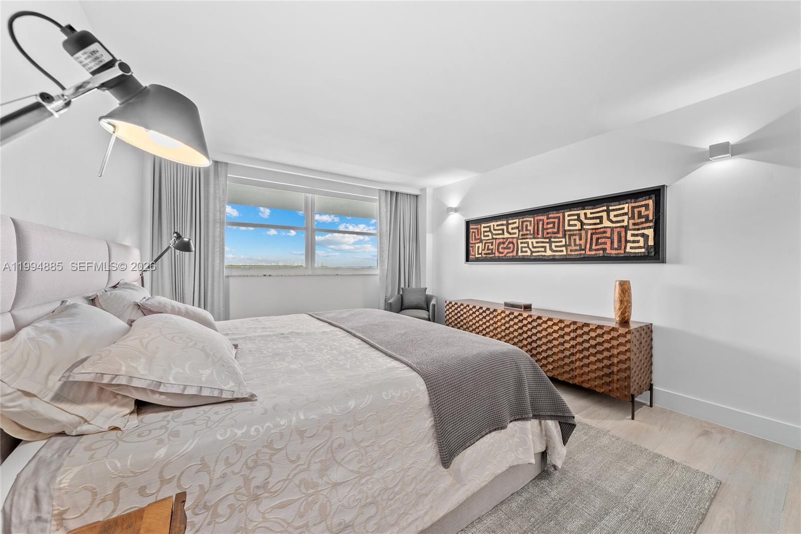 177 Ocean Ln Dr #812 Key Biscayne, FL 33149