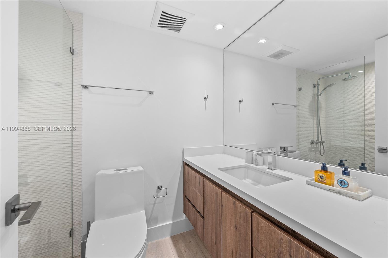 177 Ocean Ln Dr #812 Key Biscayne, FL 33149