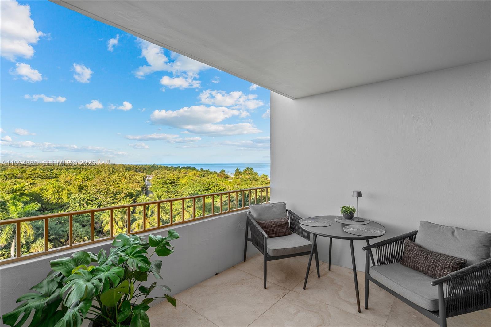 177 Ocean Ln Dr #812 Key Biscayne, FL 33149